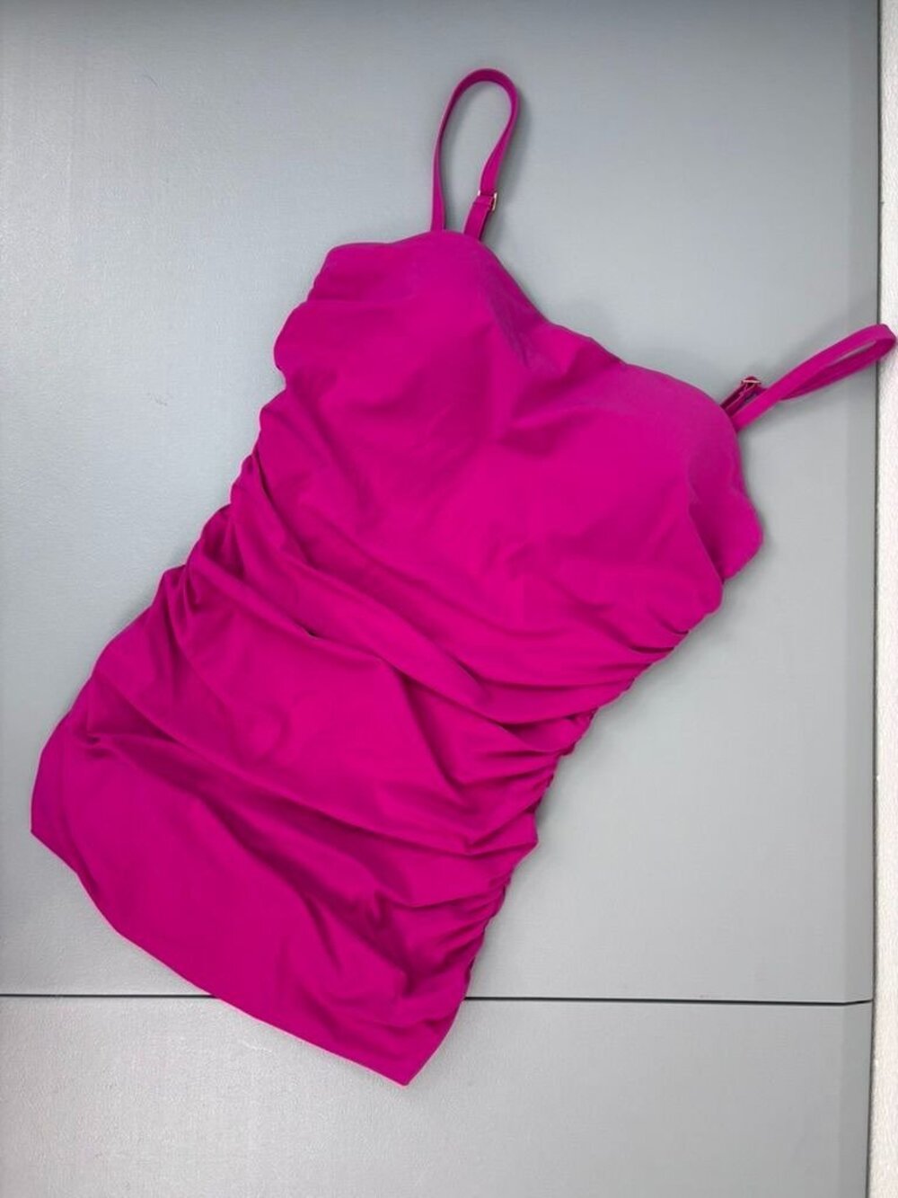 Natori women's 8 B/C fuchsia pink ruched tankini swim top built in underwire bra
